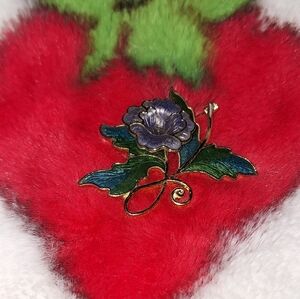 Purple Flower with Gold Tone Brooch Vintage Jewlery